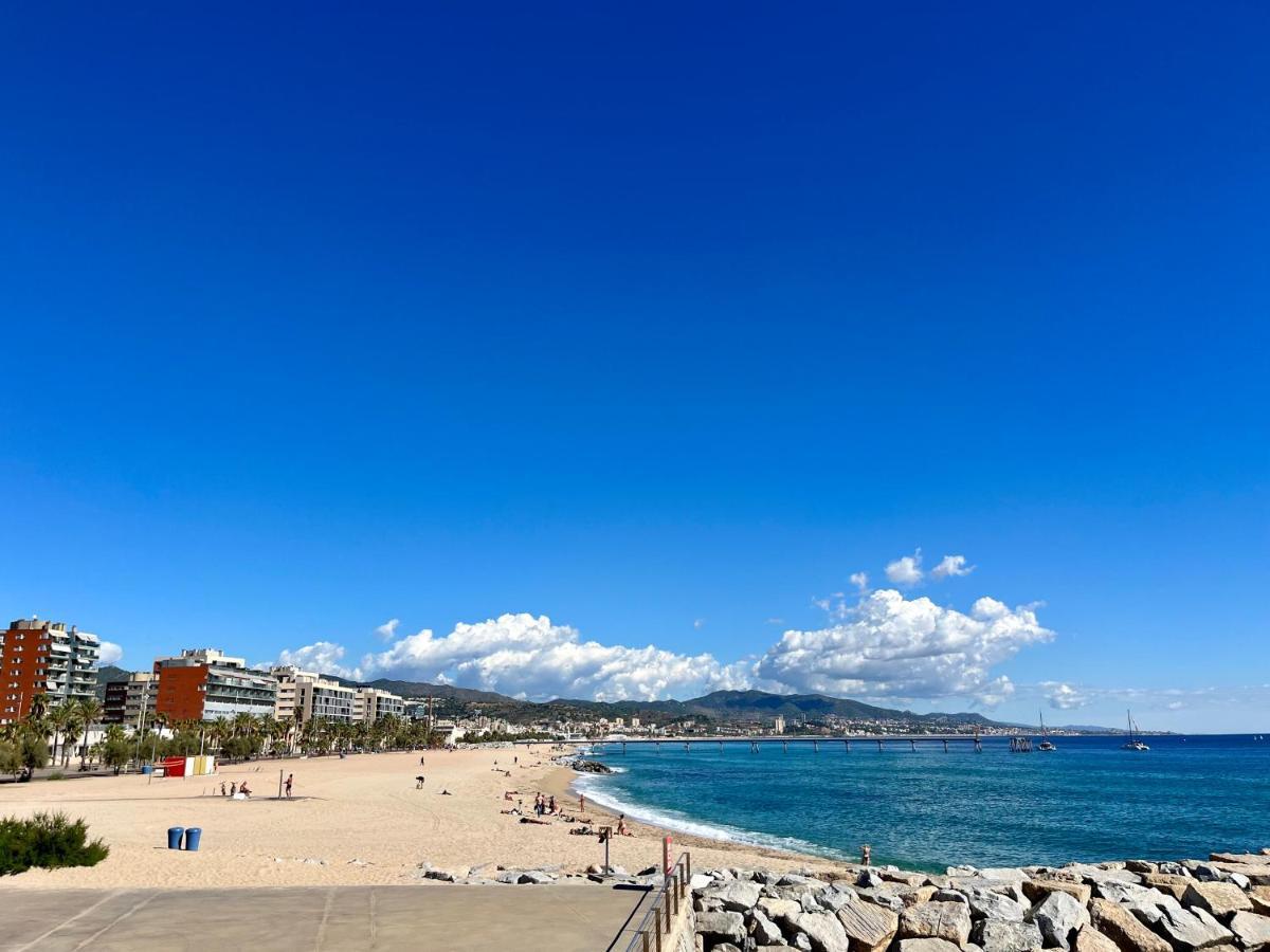 Salidas En Barco Hotel Premia De Mar Exterior photo